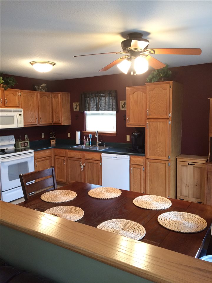 212 Spring Forest Court Fort Wayne, IN 46804 - Photo 13 of 32 Gallery Image 13