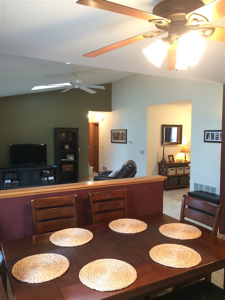 212 Spring Forest Court Fort Wayne, IN 46804 - Photo 15 of 32 Gallery Image 15