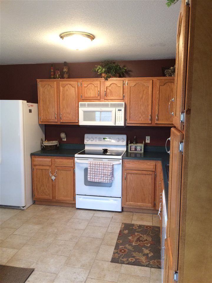 212 Spring Forest Court Fort Wayne, IN 46804 - Photo 16 of 32 Gallery Image 16