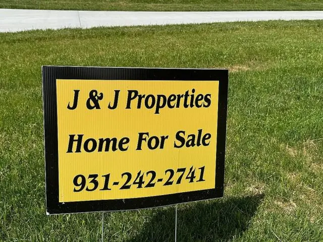 $398,000 | 110 4th Avenue, Loretto, TN 38469