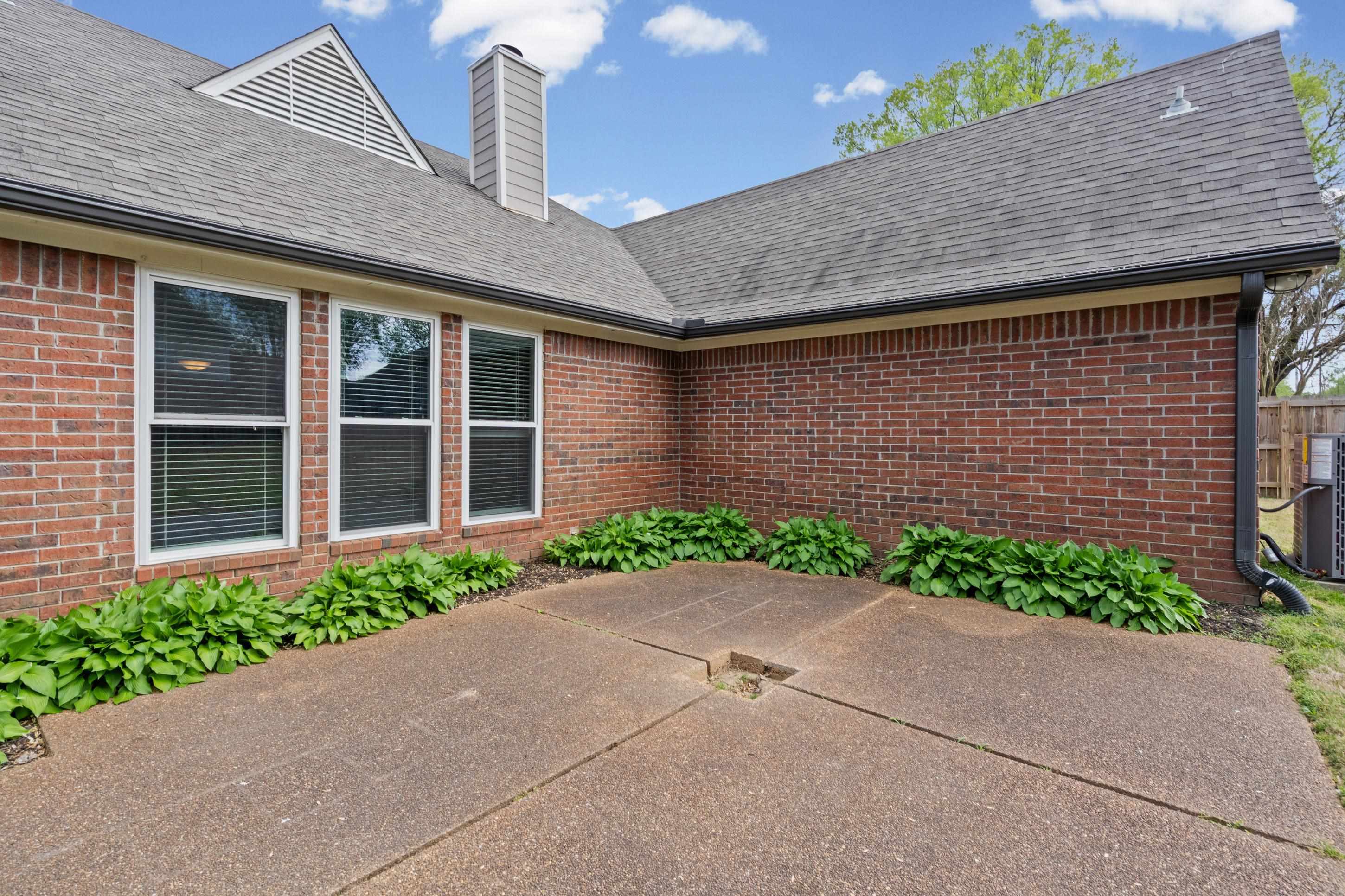 1301 Wolf Lair Drive Collierville, TN 38017 - Photo 24 of 32 View of patio / terrace