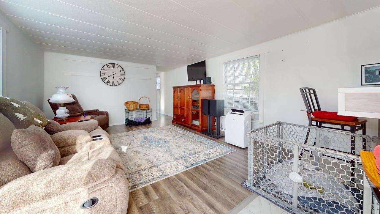 300 South Fork Road Cheyenne, WY 82007 - Photo 2 of 12