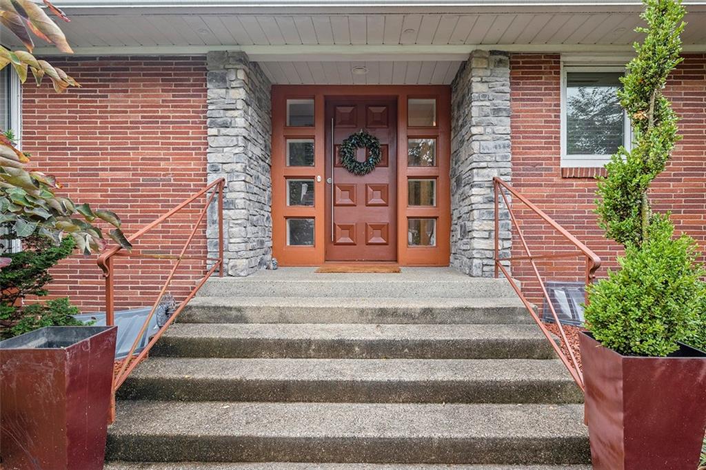 2 Couch Farm Road Pittsburgh, PA 15243 - Photo 3 of 41 Gallery Image 3