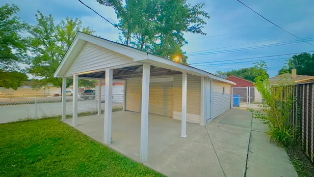 $370,000 | 6005 South Menard Avenue, Chicago, IL 60638