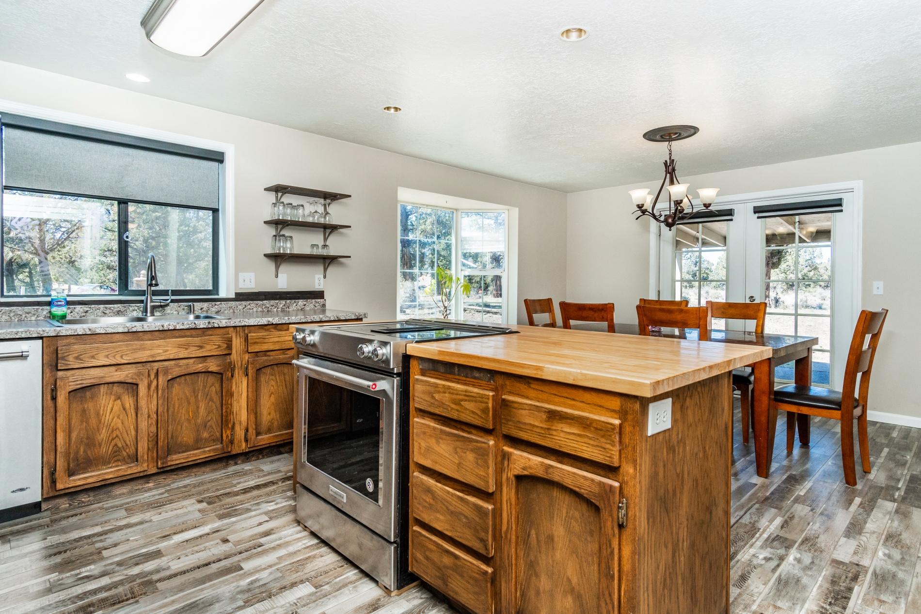 64478 McGrath Road Bend, OR 97701 - Photo 15 of 41 batch_64484 McGrath Rd, Bend-24