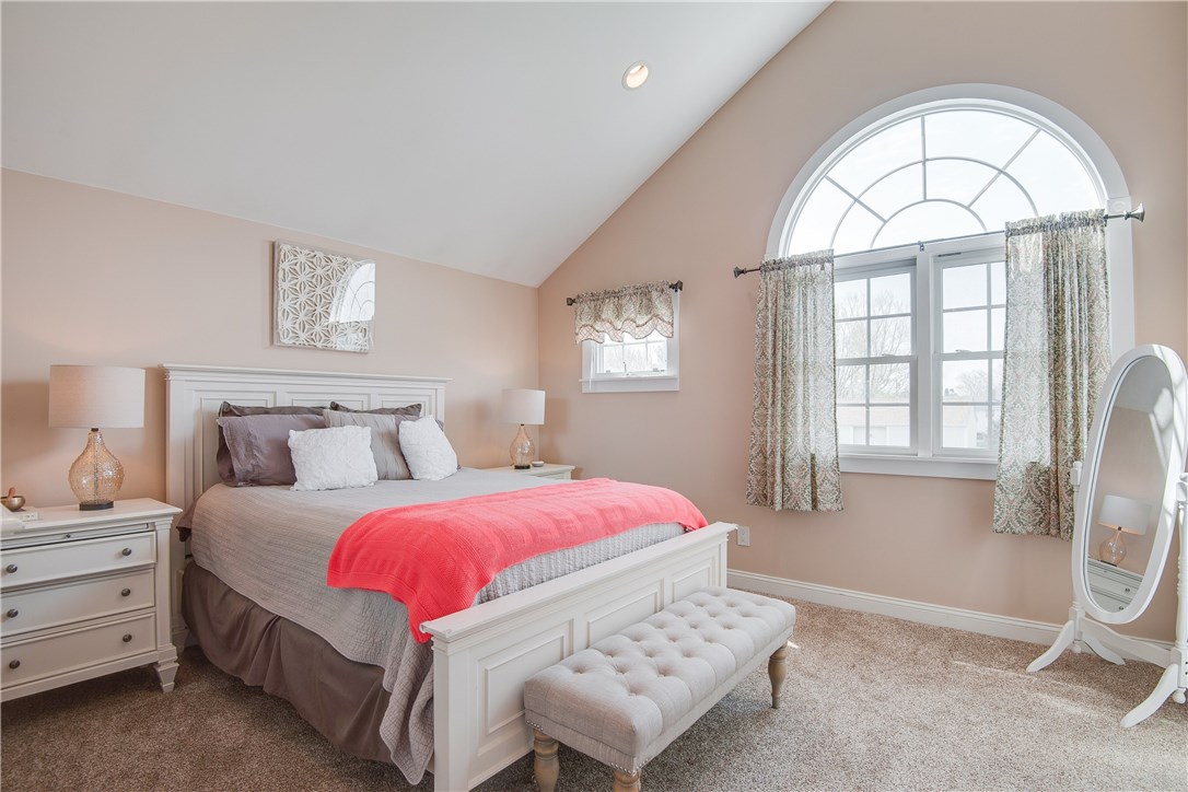 69 West View Road Middletown, RI 02842 - Photo 20 of 33