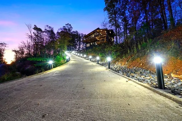 $2,450,000 | 462 Moonshiner Spgs Trail, Broken Bow, OK 74728