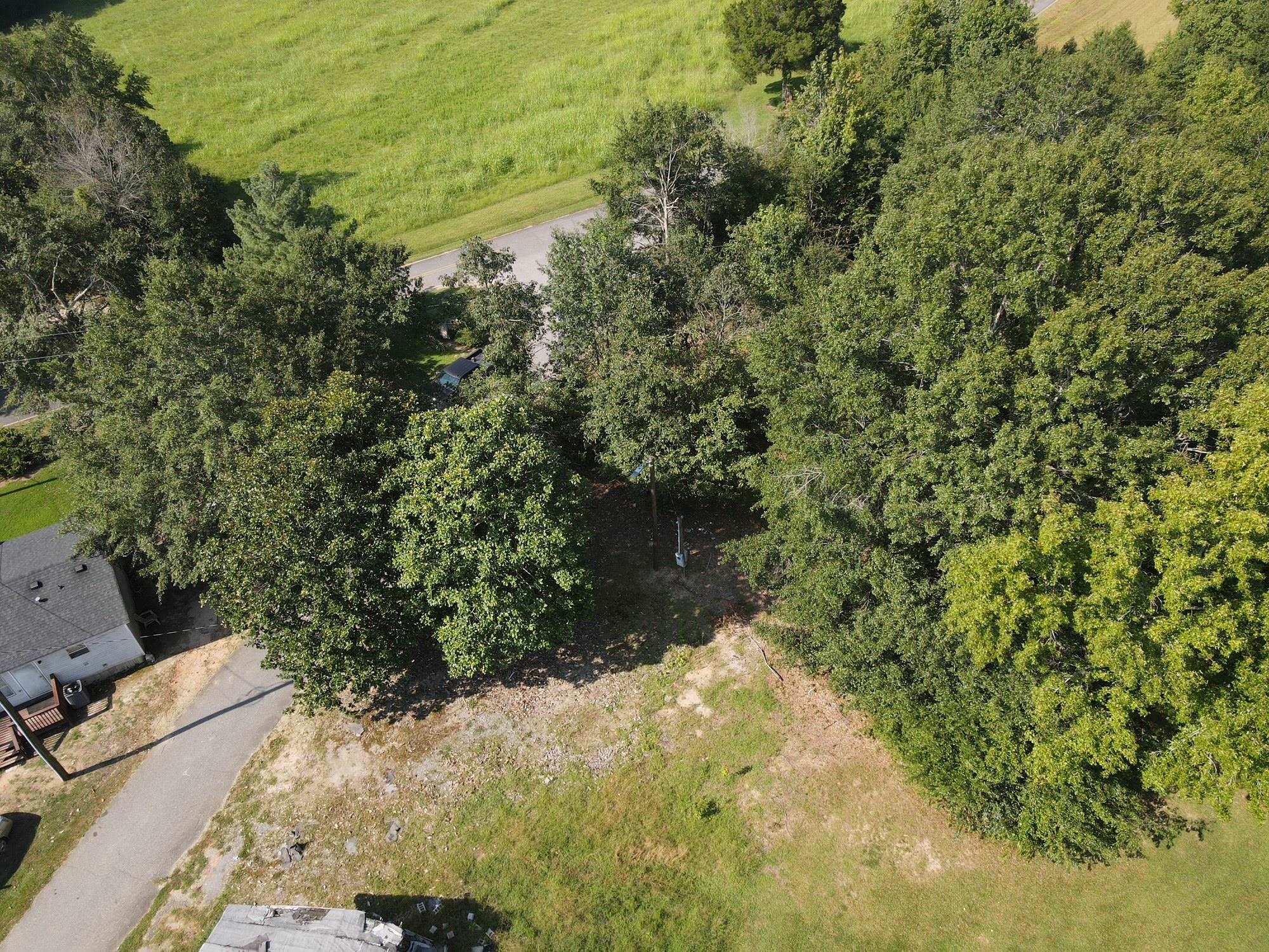 198 Hamline Road Campobello, SC 29322 - Photo 2 of 8