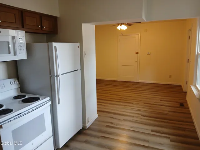 $1,195 | 405 3rd Avenue, Unit 1R, Watervliet, NY 12189