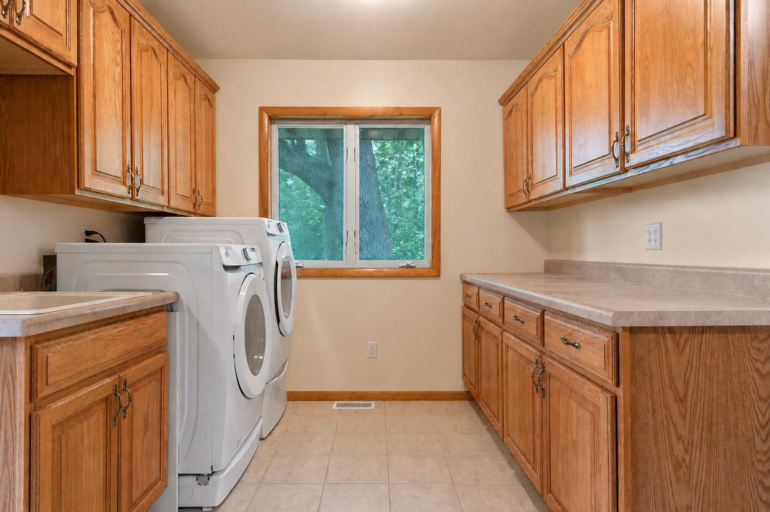 9096 Knickerbocker Street St. John, IN 46373 - Photo 15 of 40 1537x1023