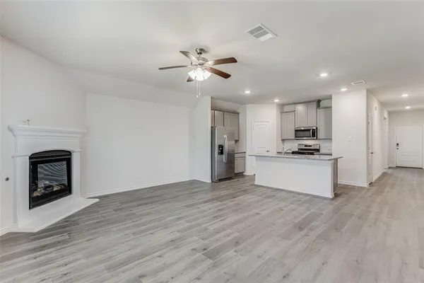 $2,200 | 2942 Trusting Way, Aubrey, TX 76227