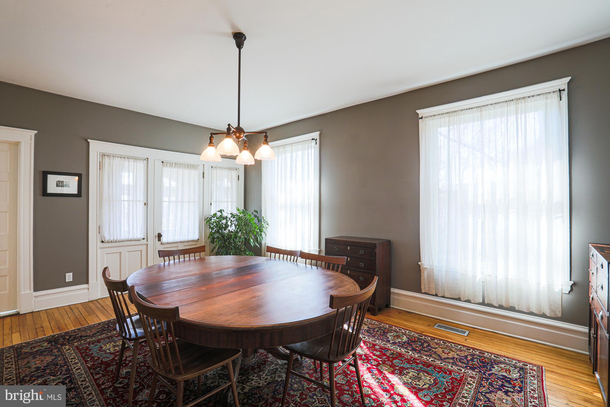 101 Woodlawn Road Baltimore, MD 21210 - Photo 19 of 92 Dining room