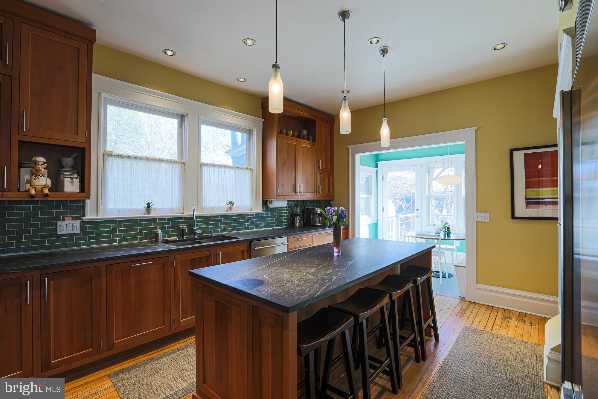 101 Woodlawn Road Baltimore, MD 21210 - Photo 25 of 92 Kitchen