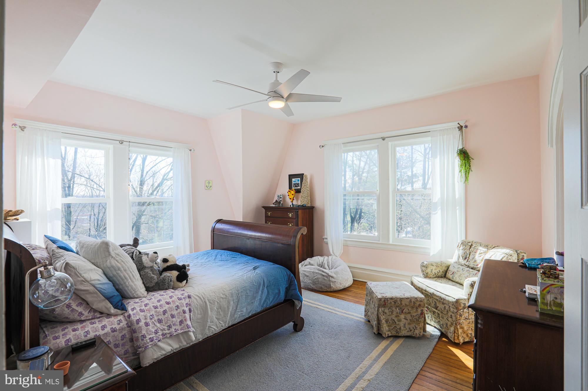 101 Woodlawn Road Baltimore, MD 21210 - Photo 56 of 92 Spacious third bedroom