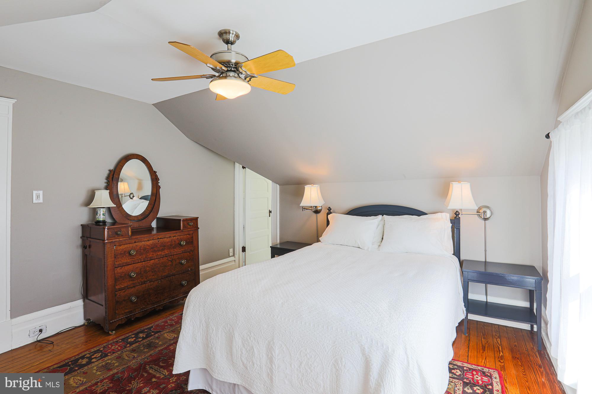 101 Woodlawn Road Baltimore, MD 21210 - Photo 66 of 92 Fourth bedroom