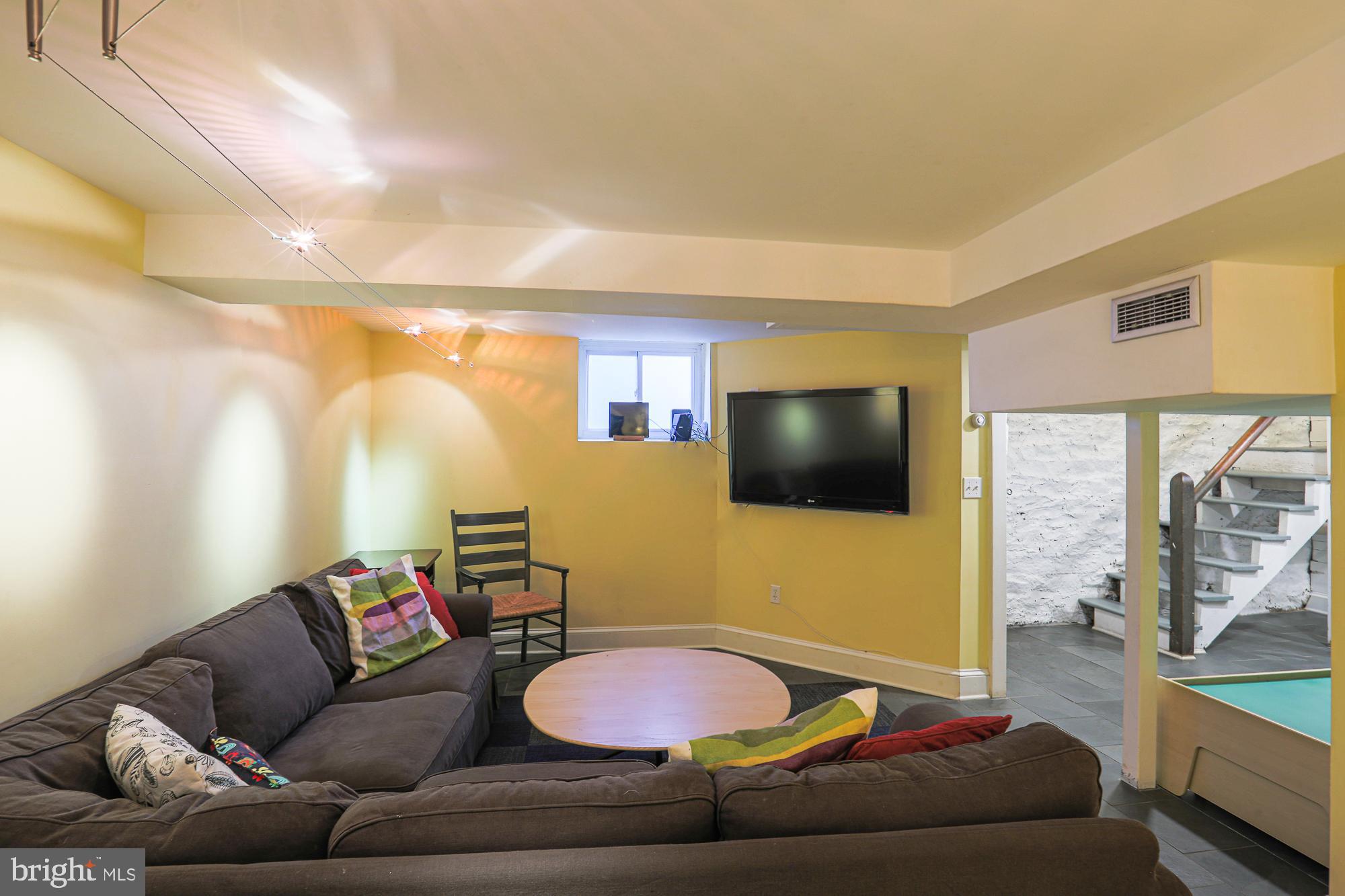 101 Woodlawn Road Baltimore, MD 21210 - Photo 74 of 92 Basement rec room