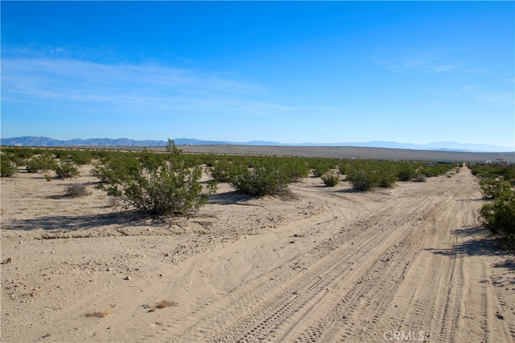 63305 Rainier Road Joshua Tree, CA 92252 - Photo 13 of 20 a view of beach and ocean