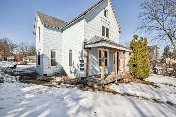 $200,000 | 1417 Marion Street, St. Paul, MN 55117
