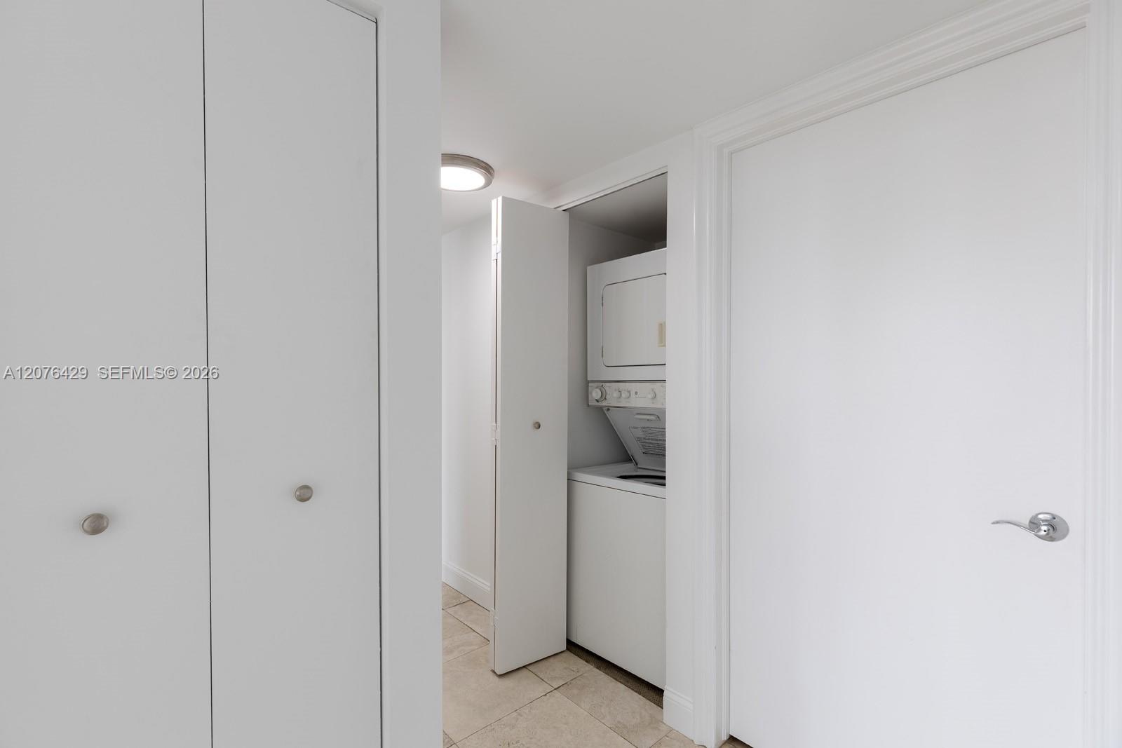 1621 Bay Road, Unit 604 Miami Beach, FL 33139 - Photo 11 of 30 Gallery Image 11