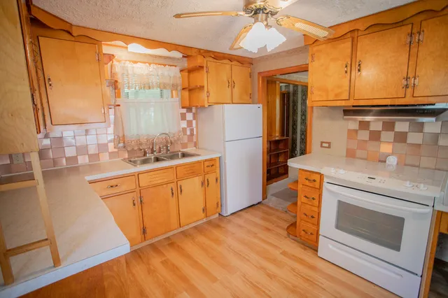 $189,000 | 142 Military Road, Greenbush, ME 04418