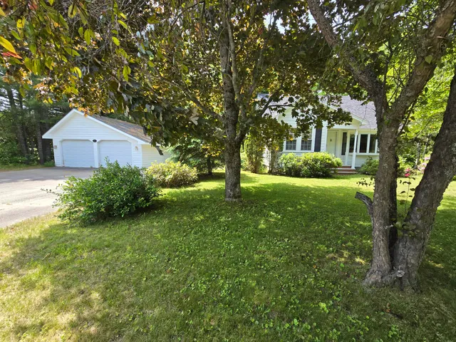 $189,000 | 142 Military Road, Greenbush, ME 04418