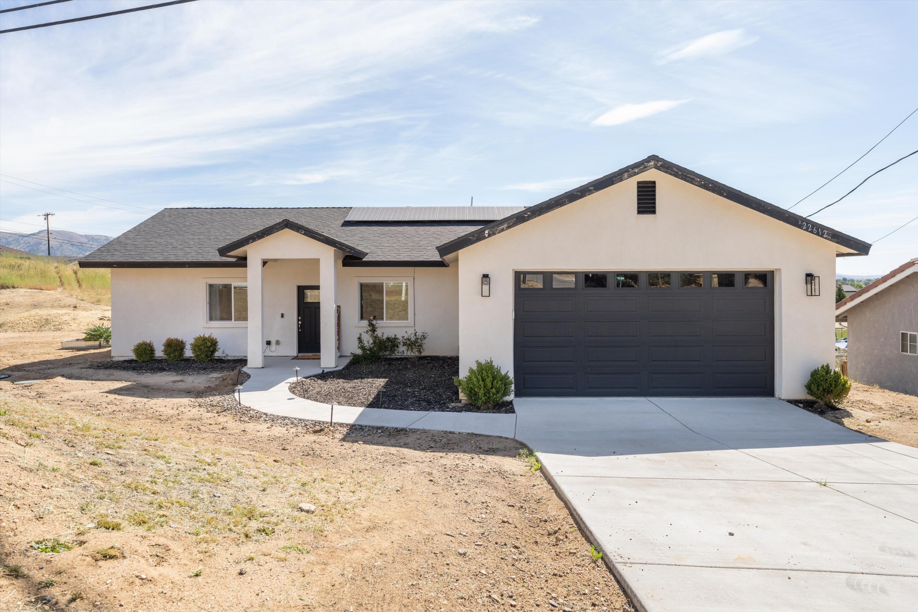 22612 Mariposa Road Tehachapi, CA 93561 - Photo 2 of 29 02-JYP01573