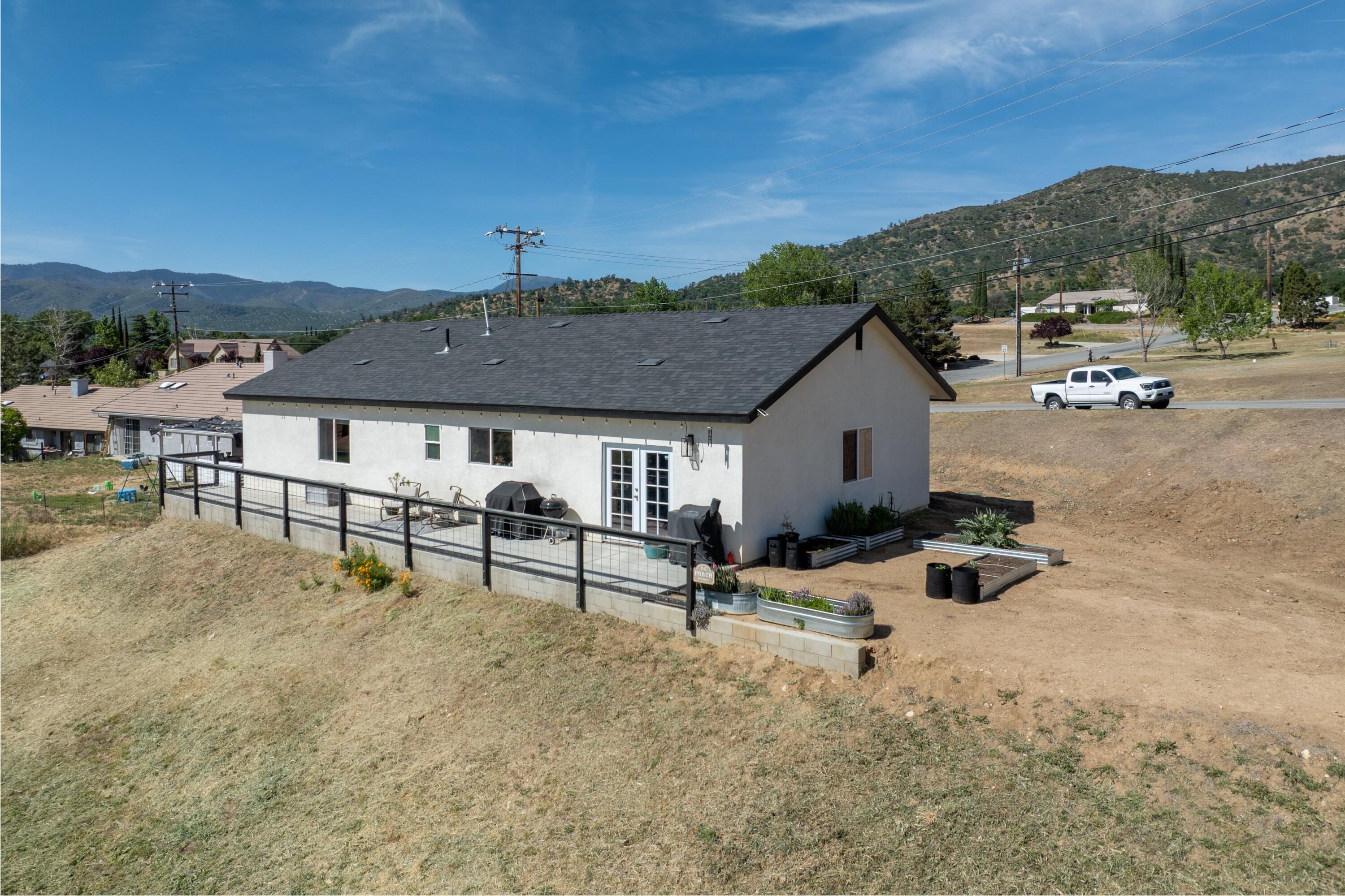 22612 Mariposa Road Tehachapi, CA 93561 - Photo 21 of 29 27-DJI_0874-HDR-Edit