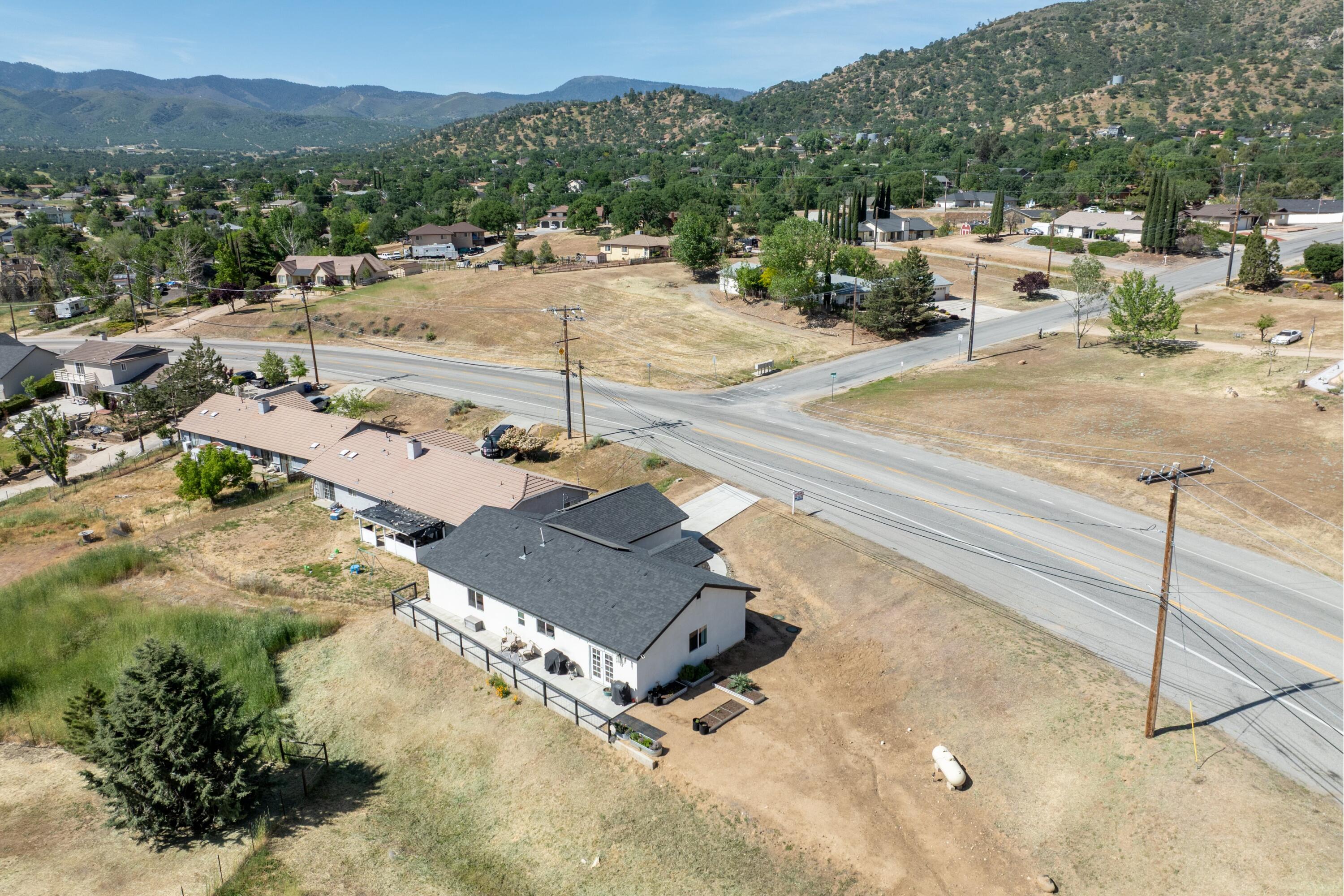 22612 Mariposa Road Tehachapi, CA 93561 - Photo 26 of 29 26-DJI_0871-HDR-Edit