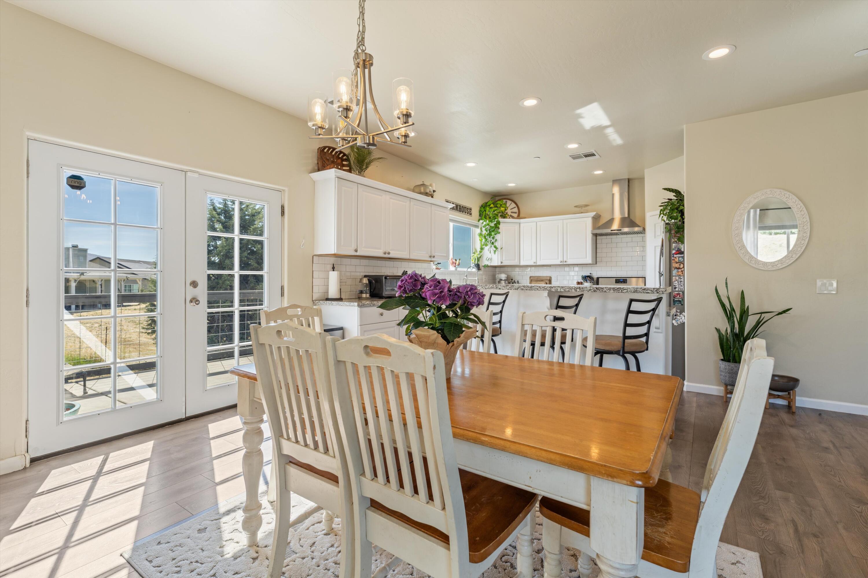 22612 Mariposa Road Tehachapi, CA 93561 - Photo 8 of 29 07-JYP01525