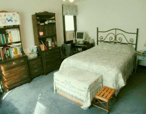 7 Roxbury Road Forest Hills, PA 15221 - Photo 5 of 7 Gallery Image 5