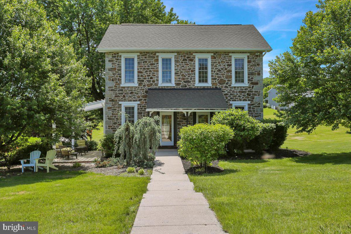 739 Boar Road Mohrsville, PA 19541 - Photo 3 of 98