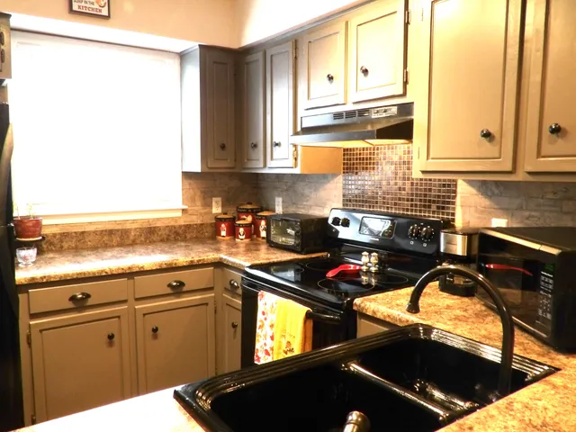 $385,000 | 4932 Yorkshire Road, Nashville, TN 37211