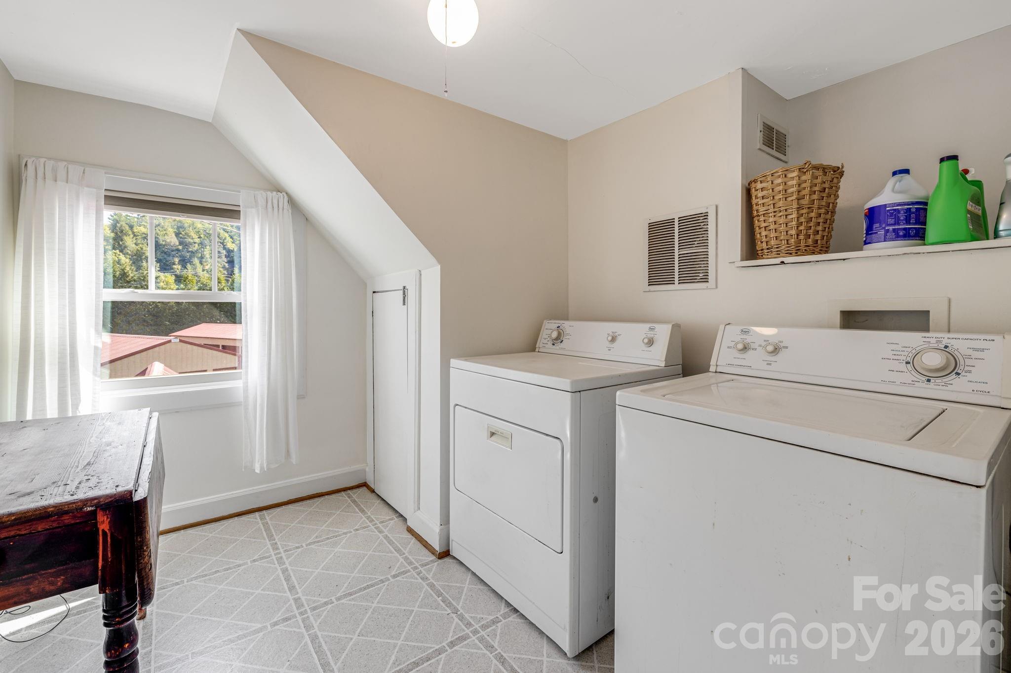 58 Gunter Town Road Marshall, NC 28753 - Photo 22 of 44 Gallery Image 22