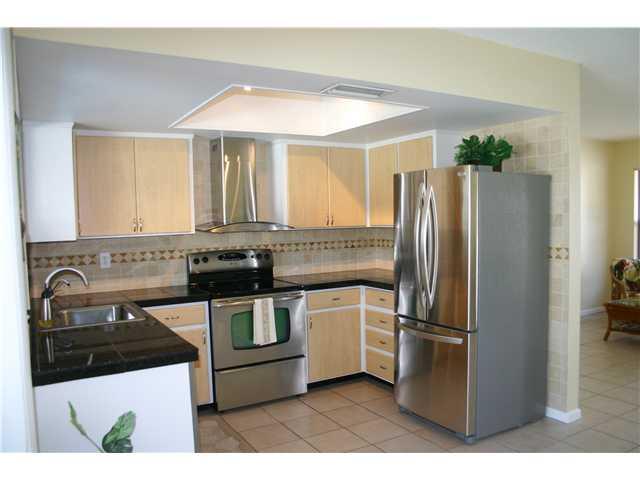 1705 Southwest Dyer Point Road Palm City, FL 34990 - Photo 9 of 24 Gallery Image 9
