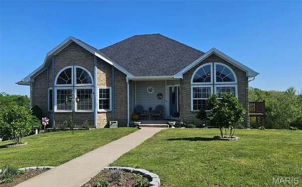 $392,500 | 146 Vernon Street, St. Robert, MO 65584