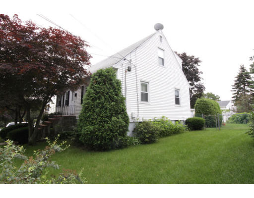 10 Running Brook Road Boston, MA 02132 - Photo 2 of 23 Gallery Image 2