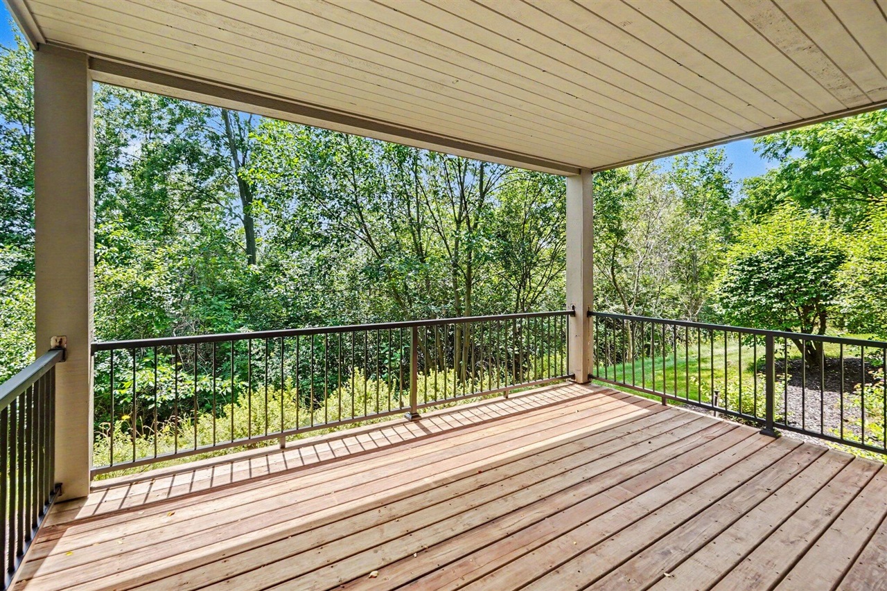 640 Cascade Hills-Ridge Southeast Grand Rapids, MI 49546 - Photo 24 of 35