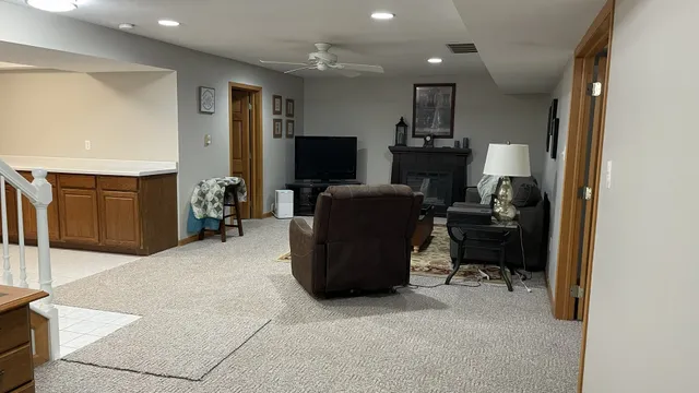 $310,000 | 407 Raven Drive, Manteno, IL 60950