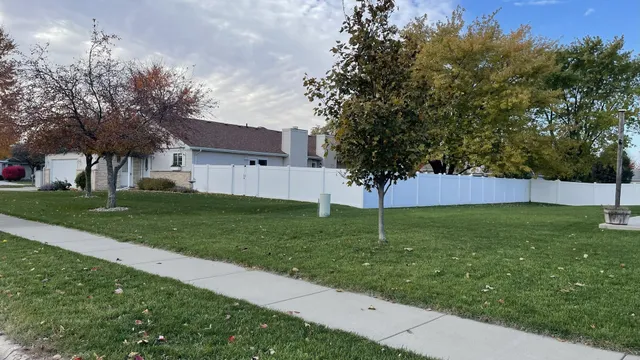 $310,000 | 407 Raven Drive, Manteno, IL 60950