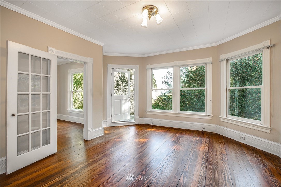 1415 35th Avenue Seattle, WA 98122 - Photo 18 of 25