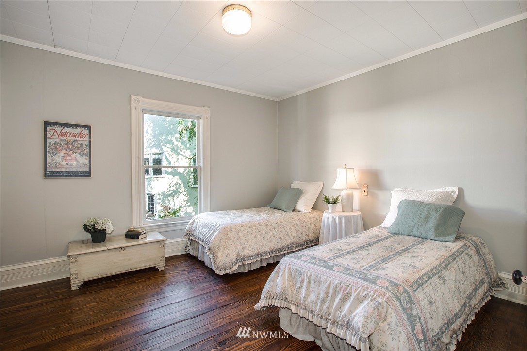 1415 35th Avenue Seattle, WA 98122 - Photo 19 of 25