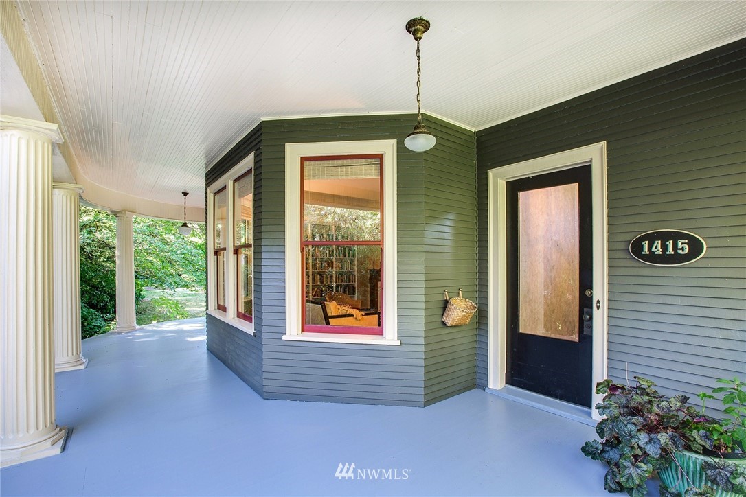 1415 35th Avenue Seattle, WA 98122 - Photo 4 of 25