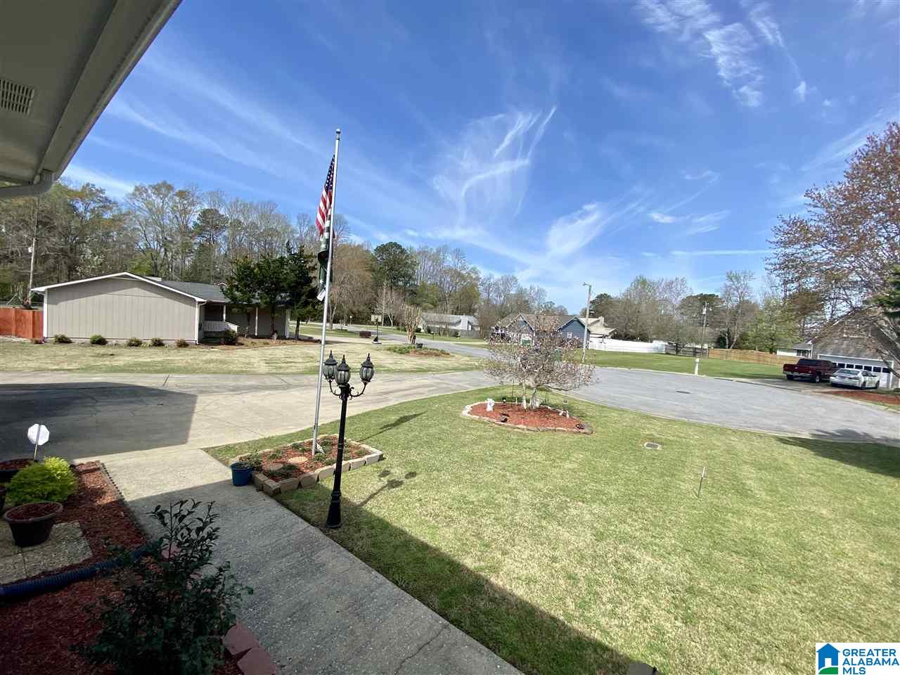 937 Pinecrest Road Sylacauga, AL 35151 - Photo 8 of 42