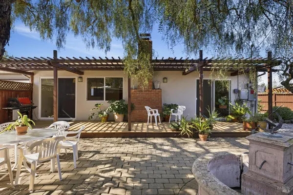 $666,000 | 272 Adele Avenue, Rohnert Park, CA 94928