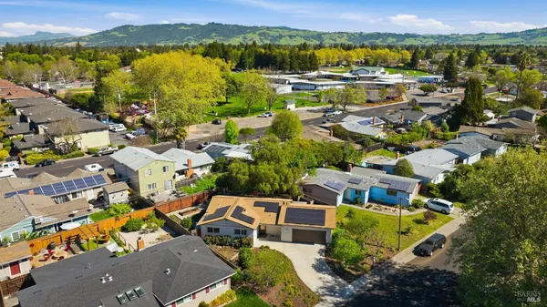 $666,000 | 272 Adele Avenue, Rohnert Park, CA 94928