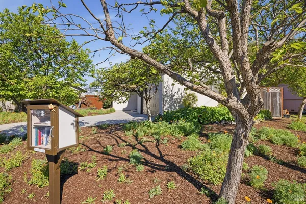 $666,000 | 272 Adele Avenue, Rohnert Park, CA 94928