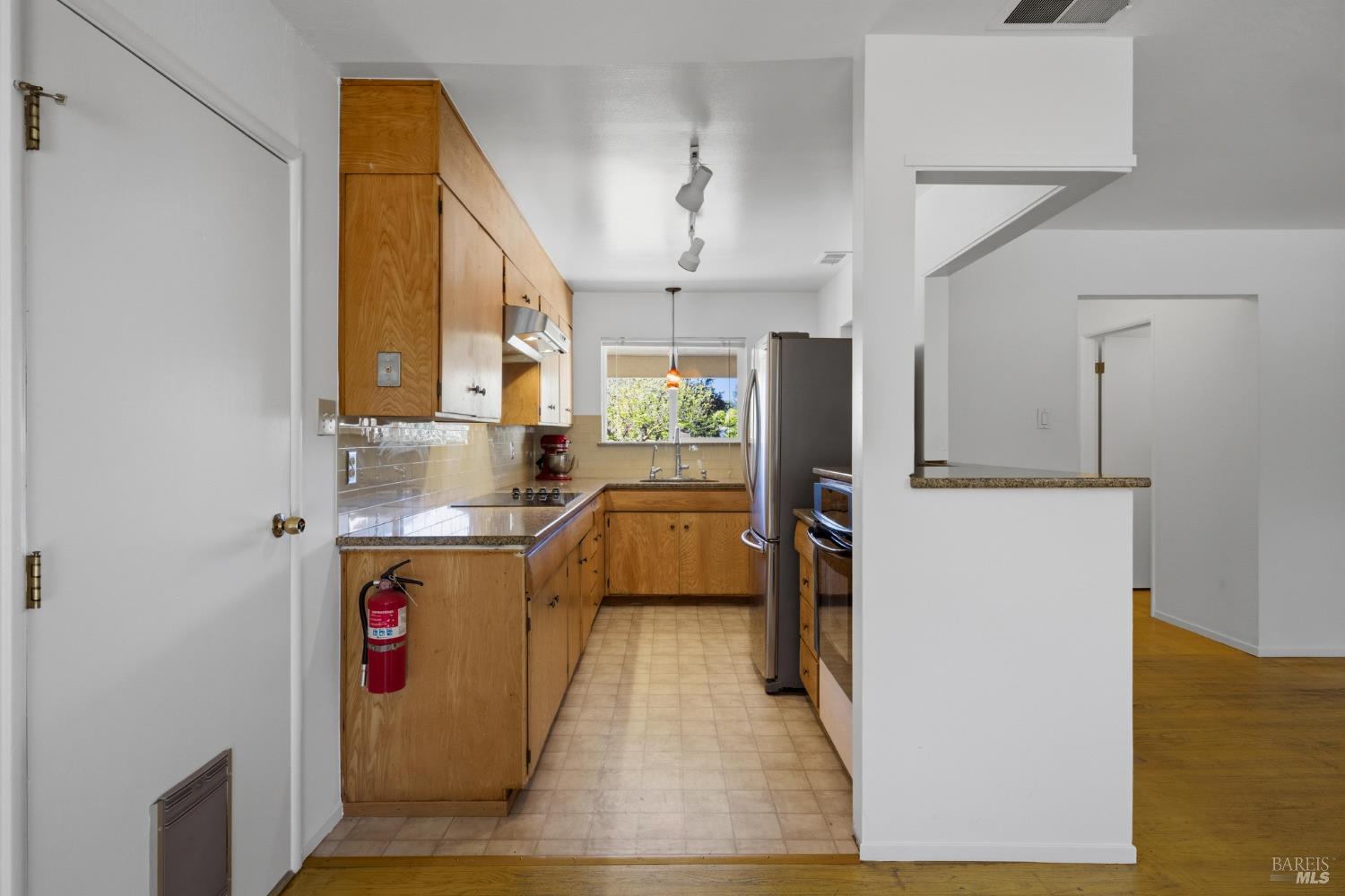 272 Adele Avenue Rohnert Park, CA 94928 - Photo 9 of 41