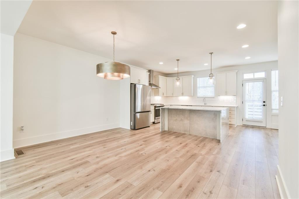 5858 Westin Road Sandy Springs, GA 30328 - Photo 7 of 30