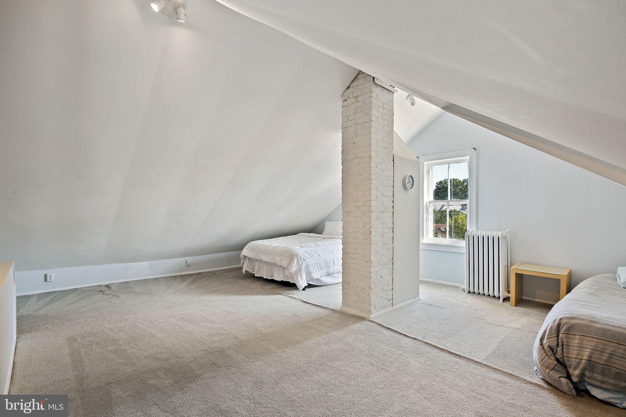 32 East Street Annapolis, MD 21401 - Photo 29 of 34 a view of bedroom and bedroom