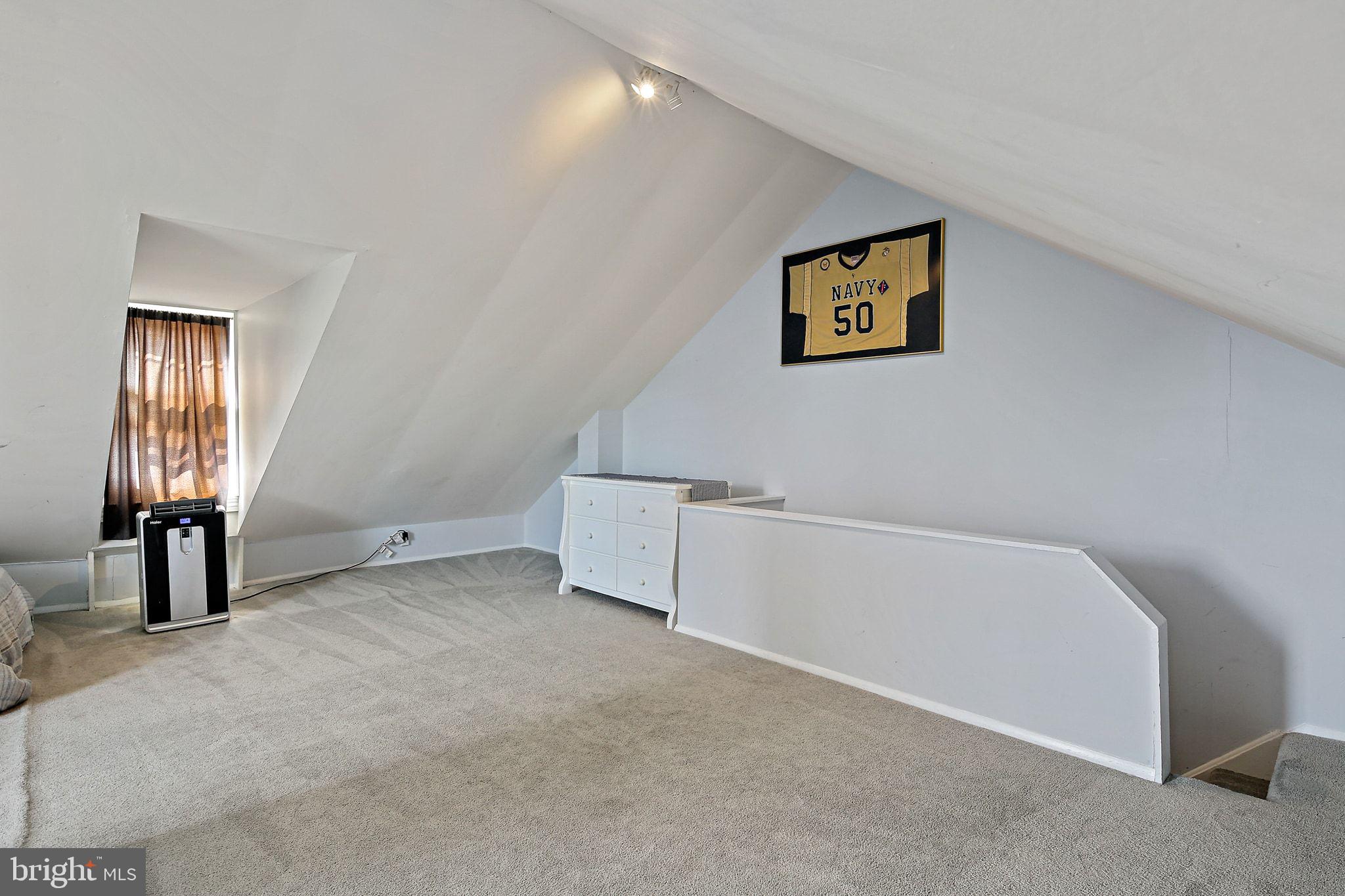 32 East Street Annapolis, MD 21401 - Photo 31 of 34 a view of an empty room with windows